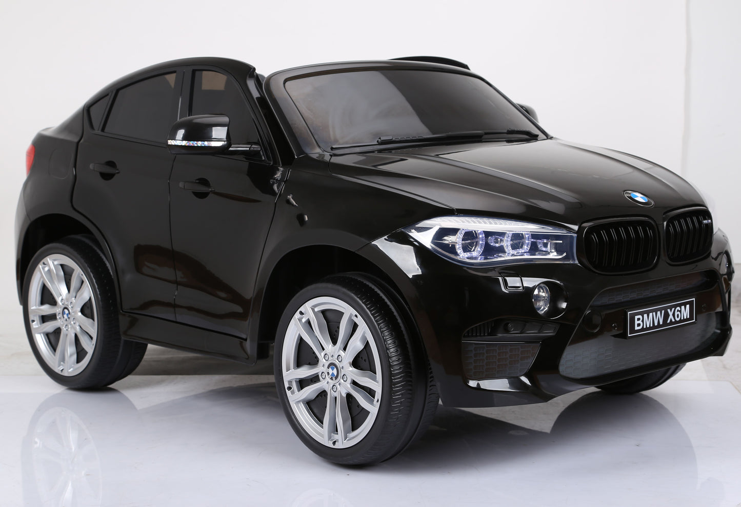 Two-Seater Kids Electric Ride-On Car Licensed BMW X6 M -Black-White